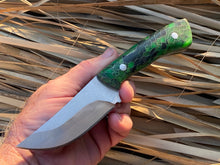 Load image into Gallery viewer, Custom Hand Made 8 inch Fixed Blade with Green Honey Comb Handles