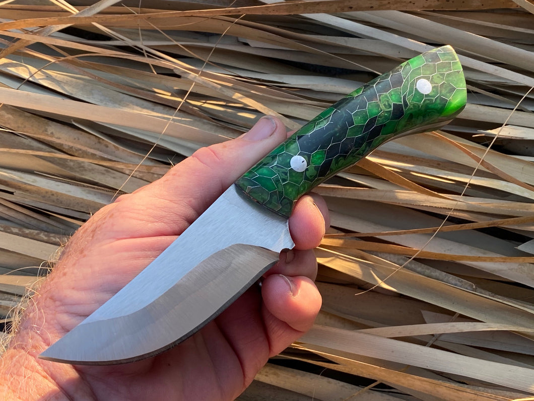 https://bergknifemaking.com/cdn/shop/products/8inchstainnlessknifewithgreenhoneycombscales6_530x@2x.jpg?v=1605024535