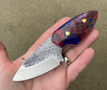 Load image into Gallery viewer, Honey Comb EDC Custom Knife with honey comb scales
